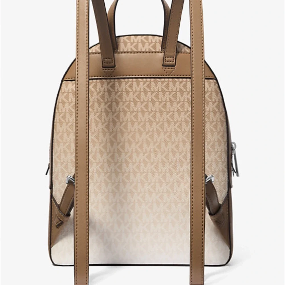 MICHAEL KORS Jaycee Medium Ombré Signature Logo Backpack
Husk
NWT - Picture 4 of 16